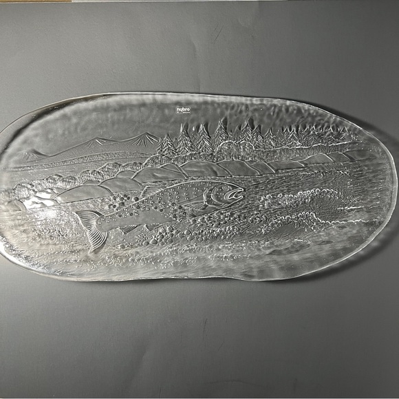 Nybro Sweden Glass Fish Platter - Picture 1 of 2